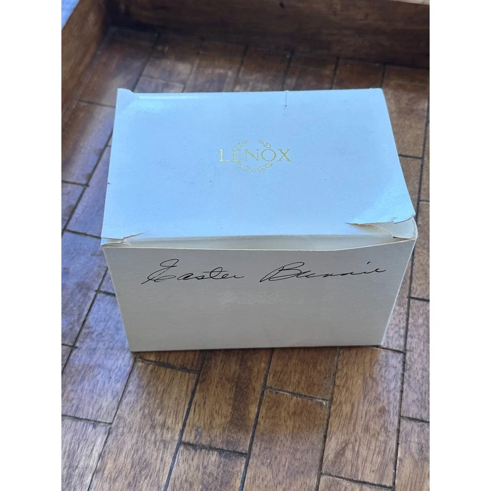 Lenox 2002 Limited Edition Easter Bunny Figurine Ivory China Basket Eggs Box EUC